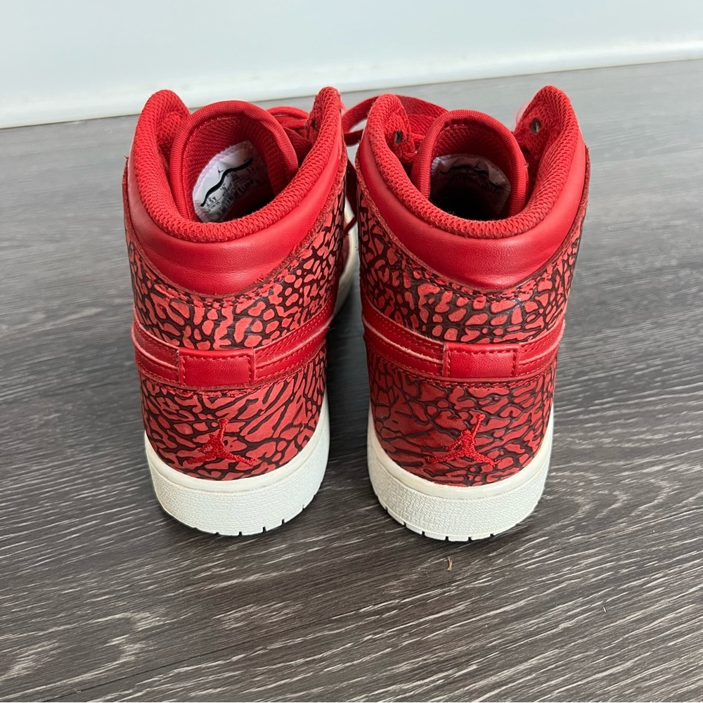 Nike Air Jordan 1 Retro High “Red Elephant” - Picture 8 of 11